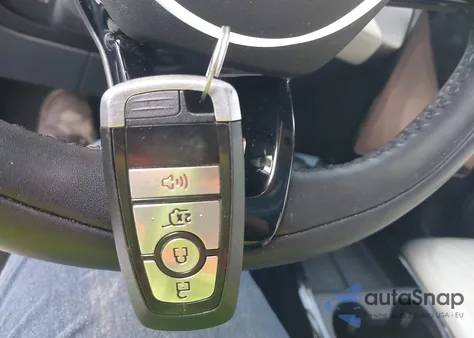 2022 Ford Mustang Mach-E Premium z USA, uszkodzony, nr VIN 3FMTK3SS9NMA05110